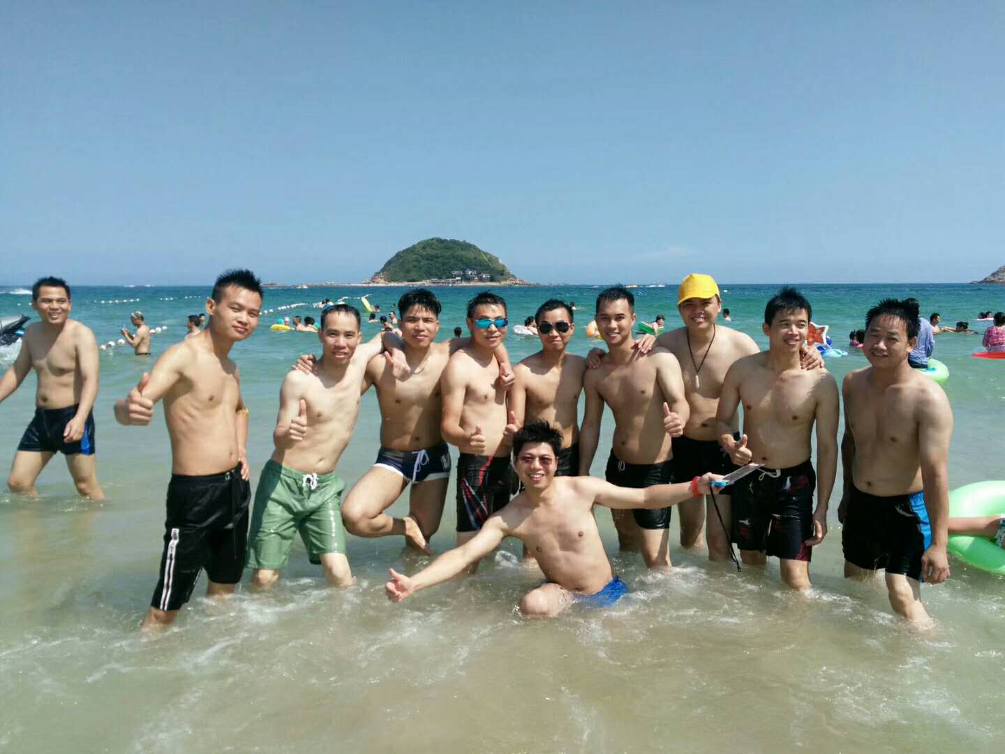 海边冲浪